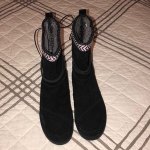 TOMS boots
